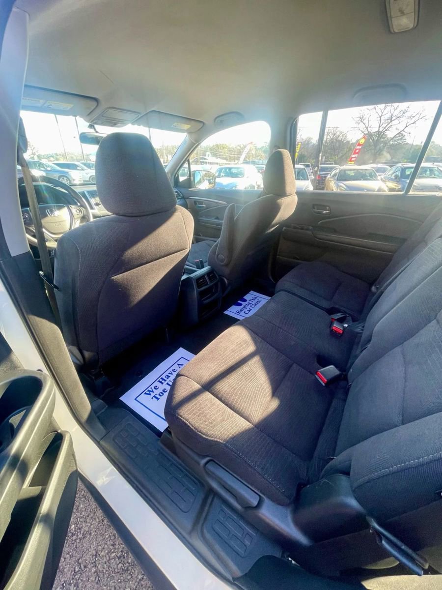 Used 2017 Honda Pilot LX image 6