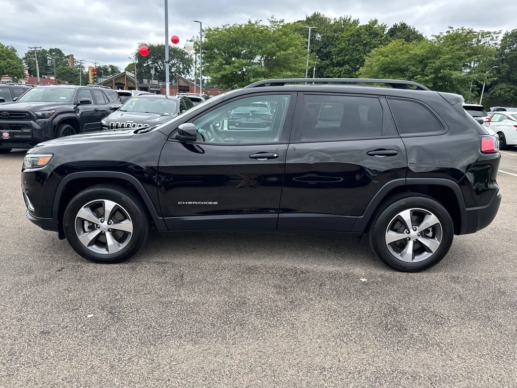 Used 2022 Jeep Cherokee Limited AWD/4WD image 4