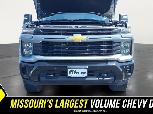 Used 2025 Chevrolet Silverado 2500 Custom w/ Custom Value Package AWD/4WD image 24