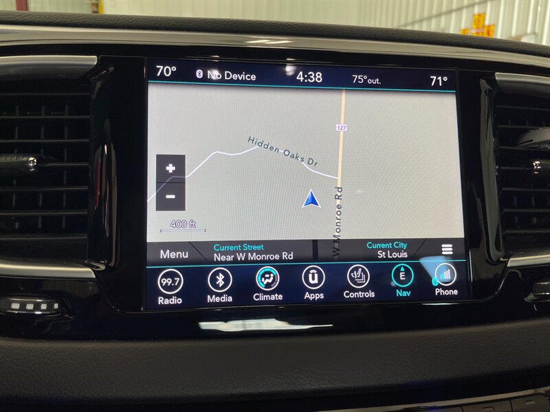 Used 2018 Chrysler Pacifica Touring-L Plus w/ Advanced Safetytec Group FWD image 13
