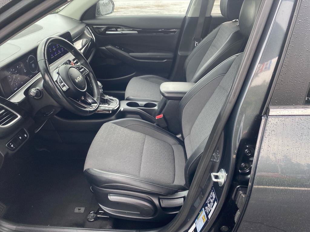 Certified 2024 Kia Seltos S AWD/4WD image 10