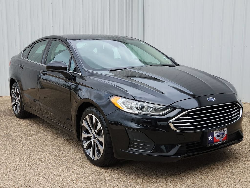 Used 2020 Ford Fusion SE AWD/4WD image 1