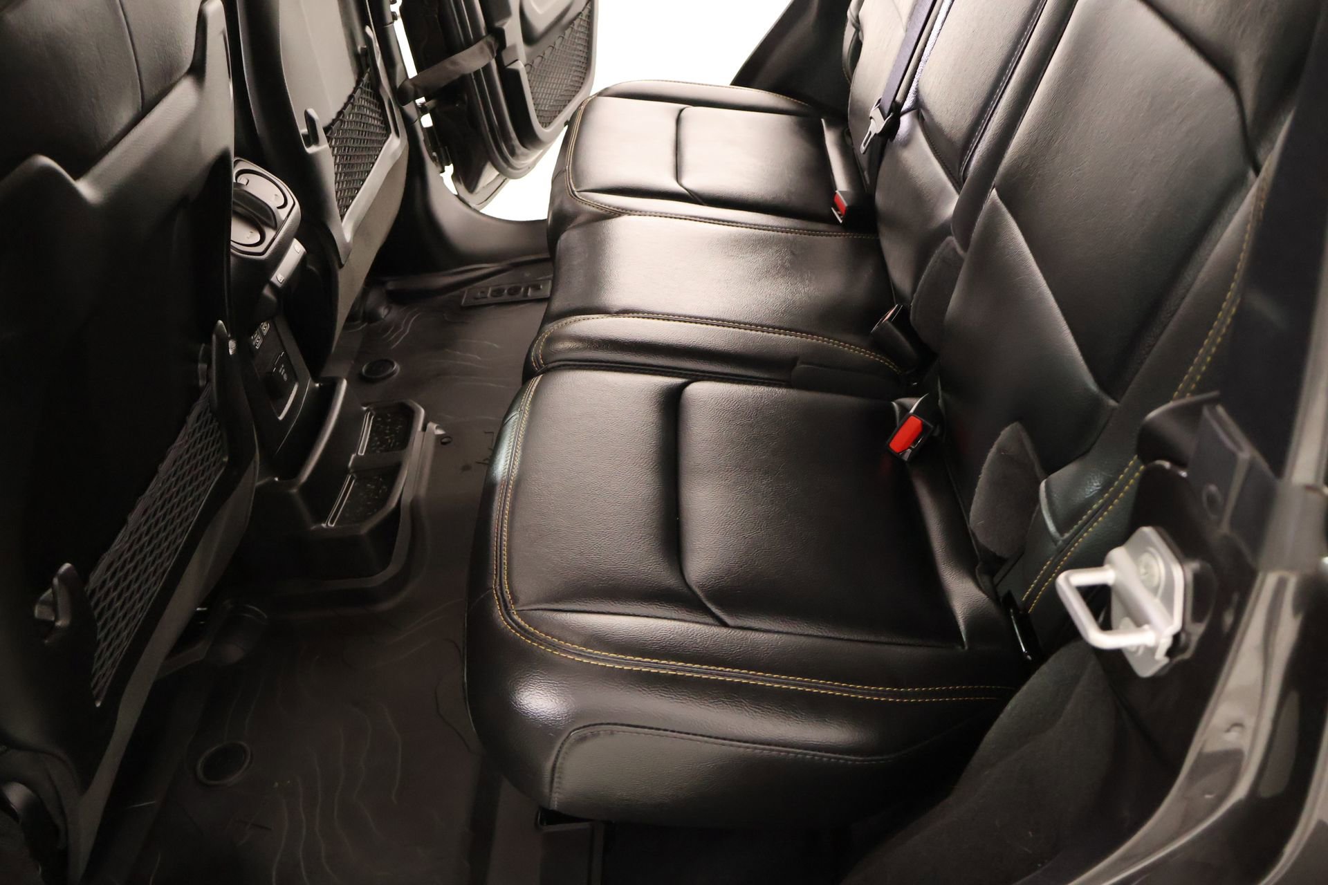 Used 2025 Jeep Wrangler Unlimited Sahara AWD/4WD image 13