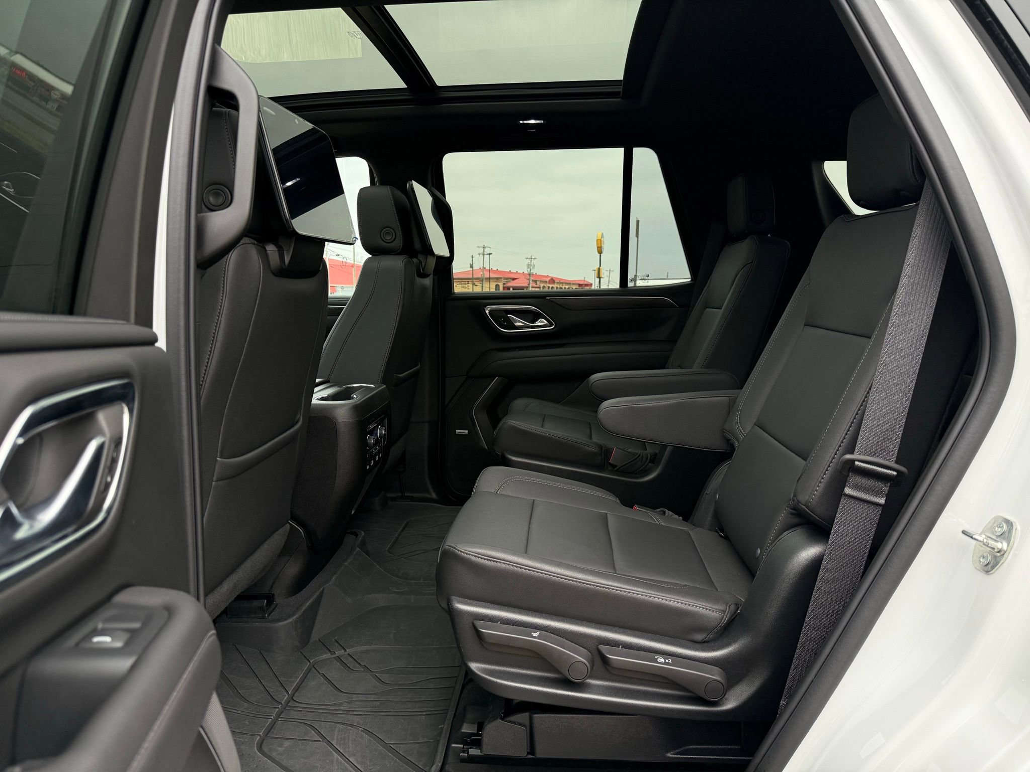 Used 2023 Chevrolet Tahoe Z71 image 45