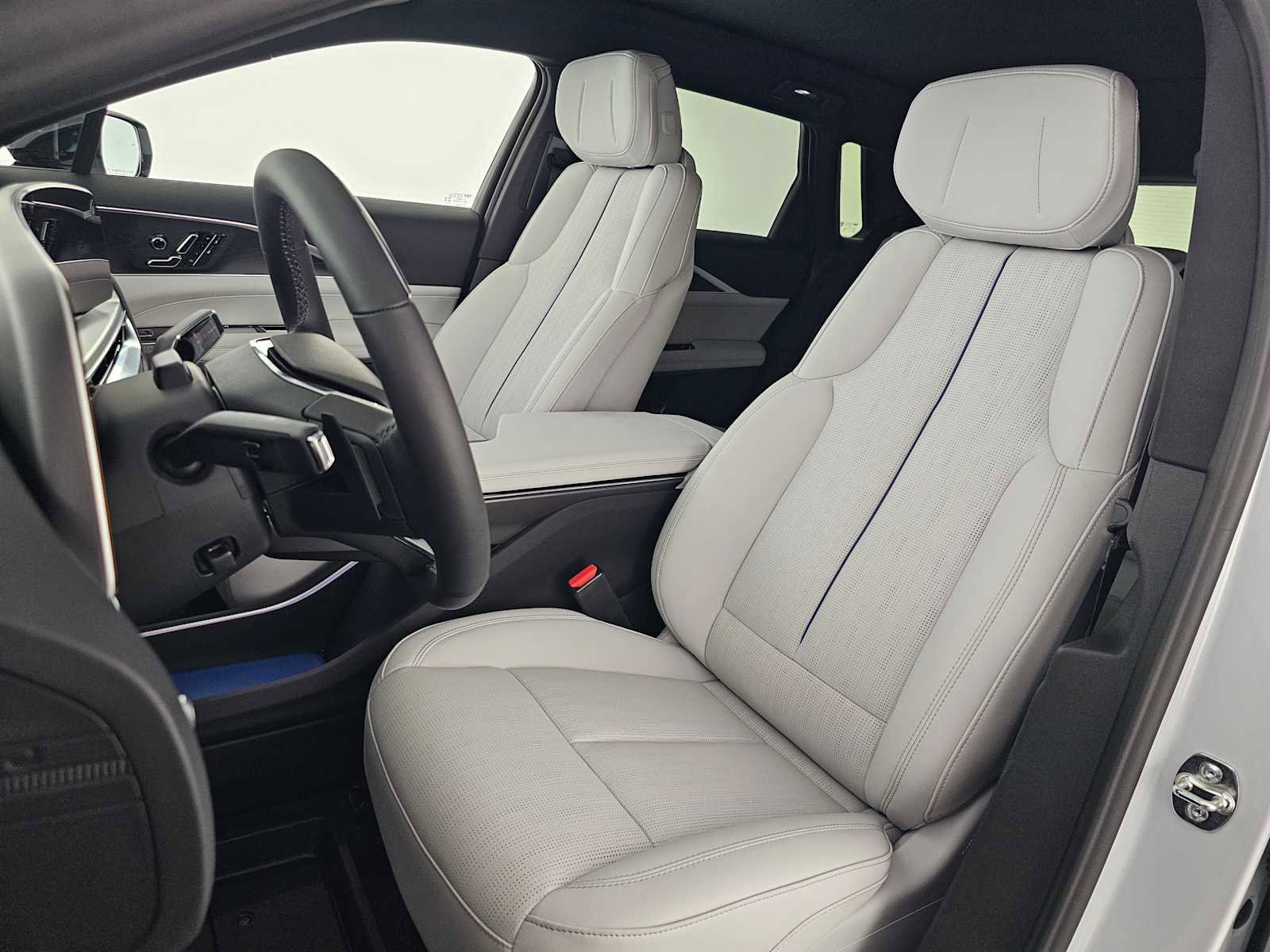 New 2026 Cadillac Lyriq Sport image 21