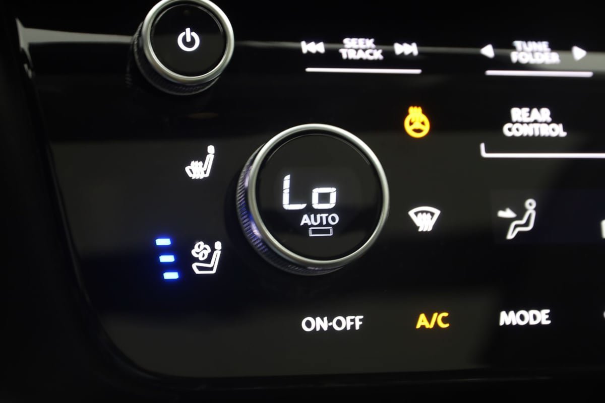 Used 2023 INFINITI QX60 Luxe w/ Cargo Package AWD/4WD image 8