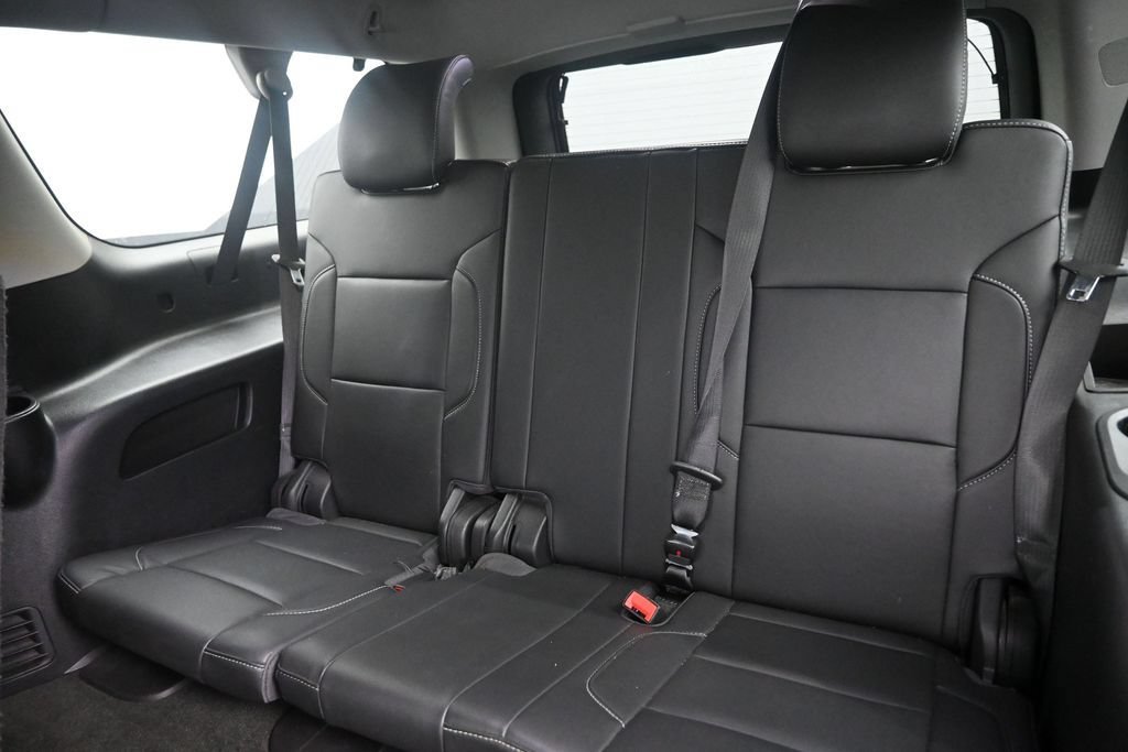 Used 2018 Chevrolet Suburban LT RWD image 15