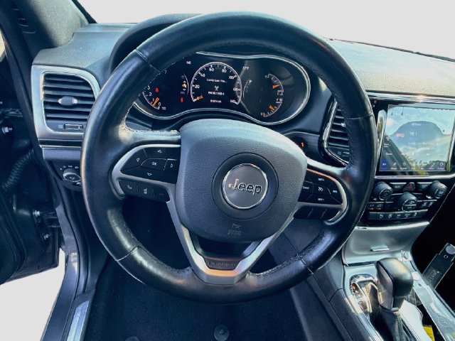 Used 2019 Jeep Grand Cherokee Limited AWD/4WD image 16