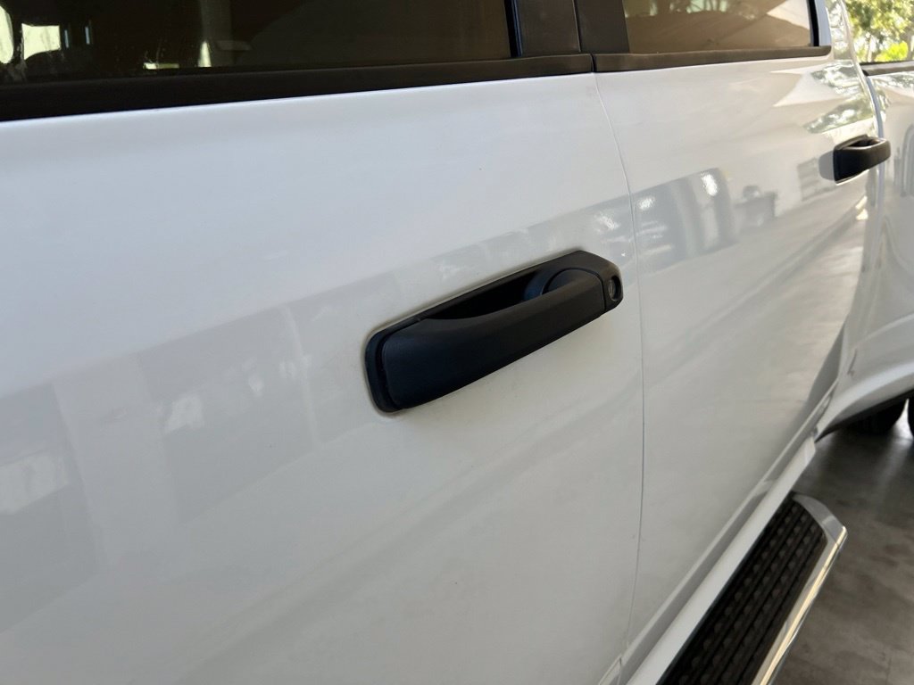 Used 2024 RAM 3500 Big Horn AWD/4WD image 17