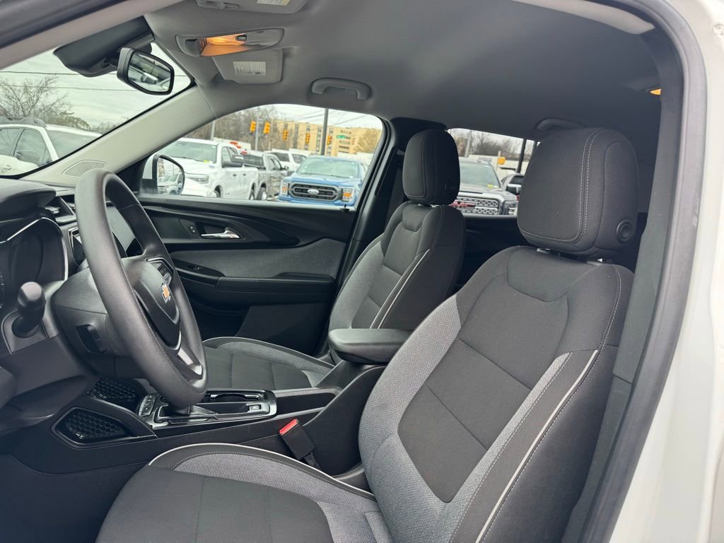 Used 2023 Chevrolet TrailBlazer LT w/ Convenience Package image 15