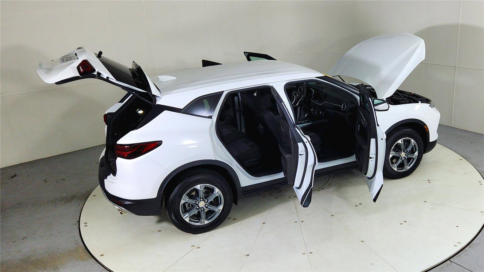 Used 2023 Chevrolet Blazer LT image 27