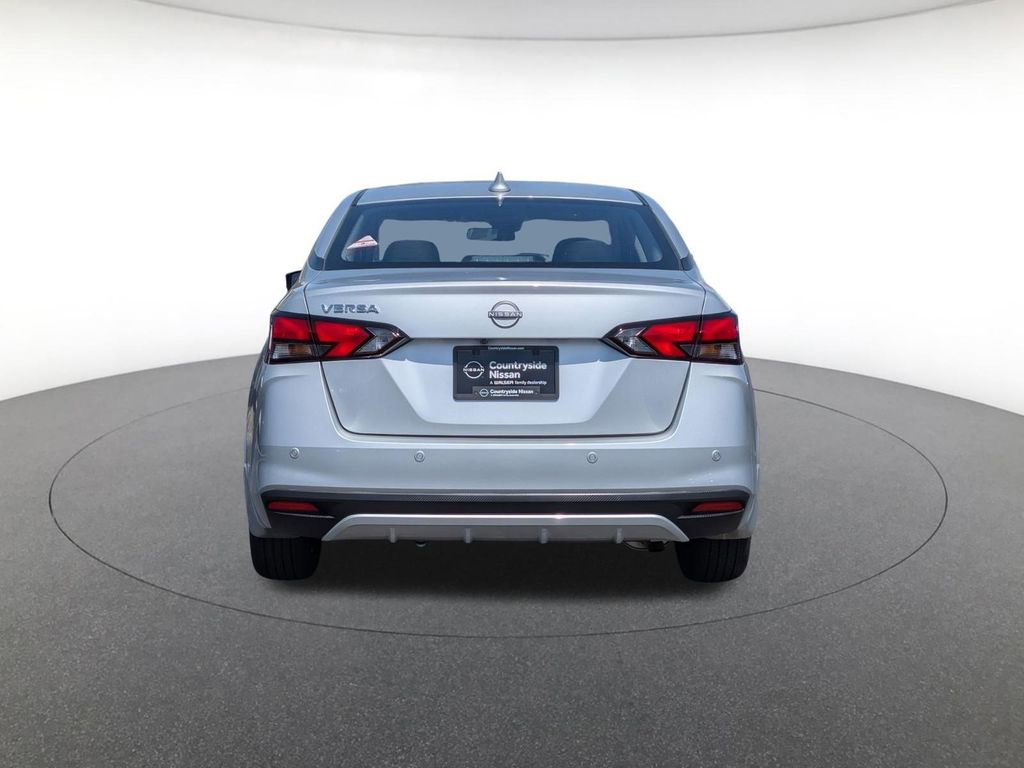 Used 2025 Nissan Versa SV w/ Trunk Package image 5