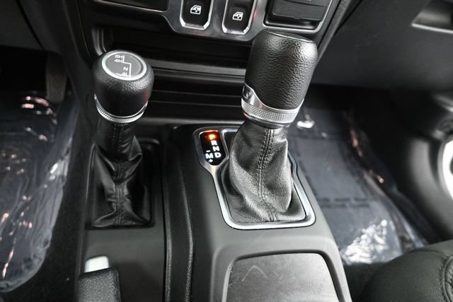 Used 2020 Jeep Wrangler Sport AWD/4WD image 12