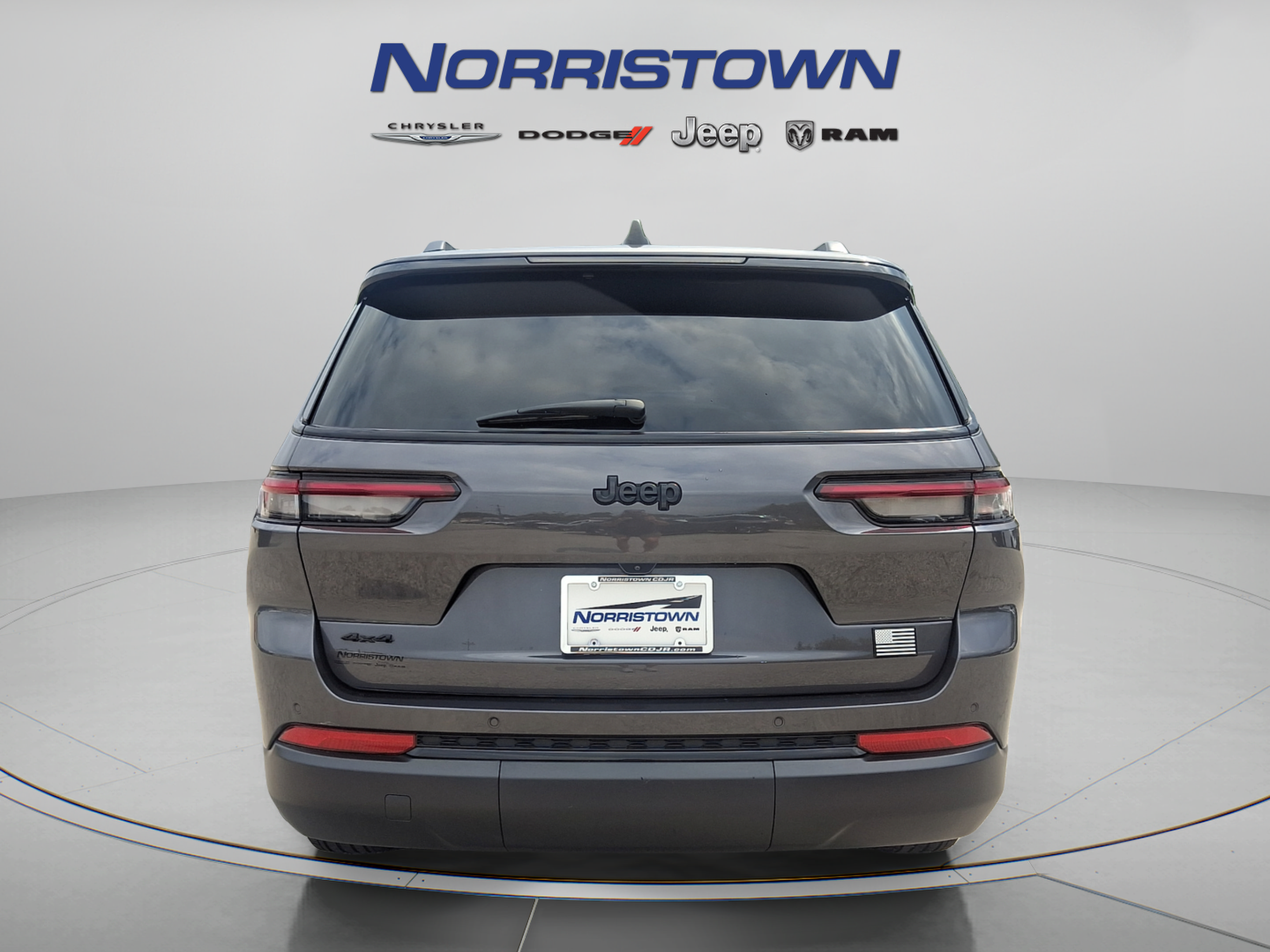 Certified 2024 Jeep Grand Cherokee L Altitude AWD/4WD image 5