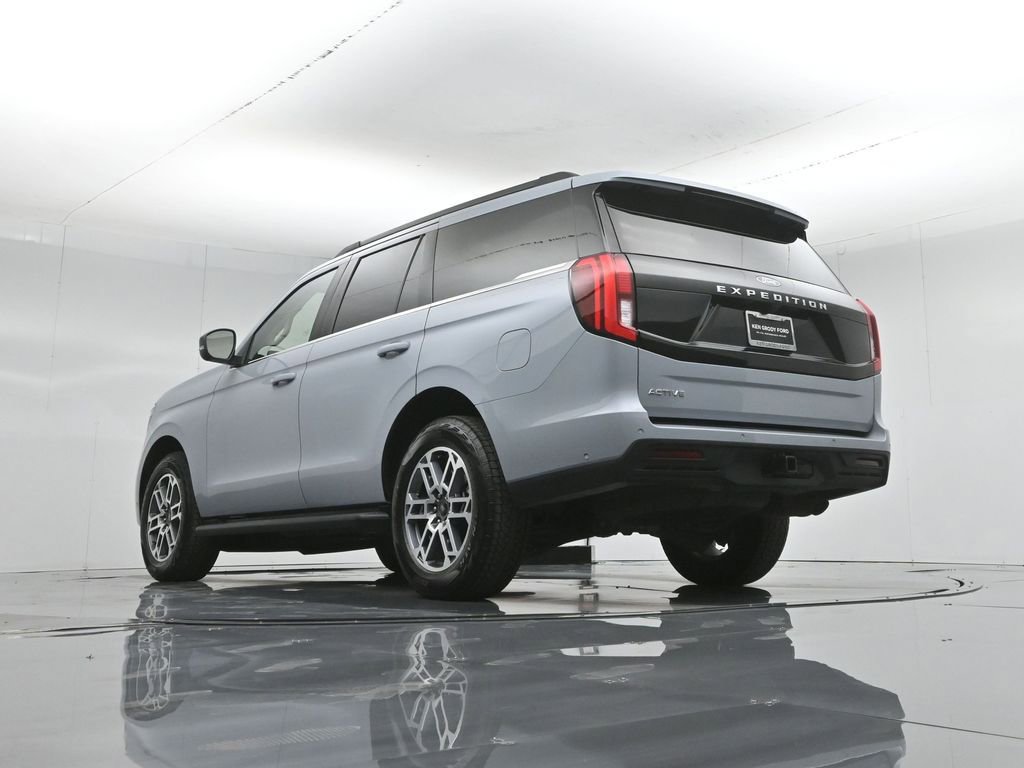 Used 2025 Ford Expedition Active image 51