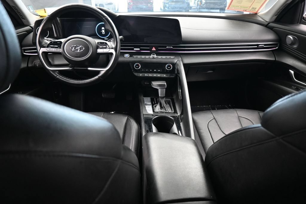 Used 2022 Hyundai Elantra Limited FWD image 38