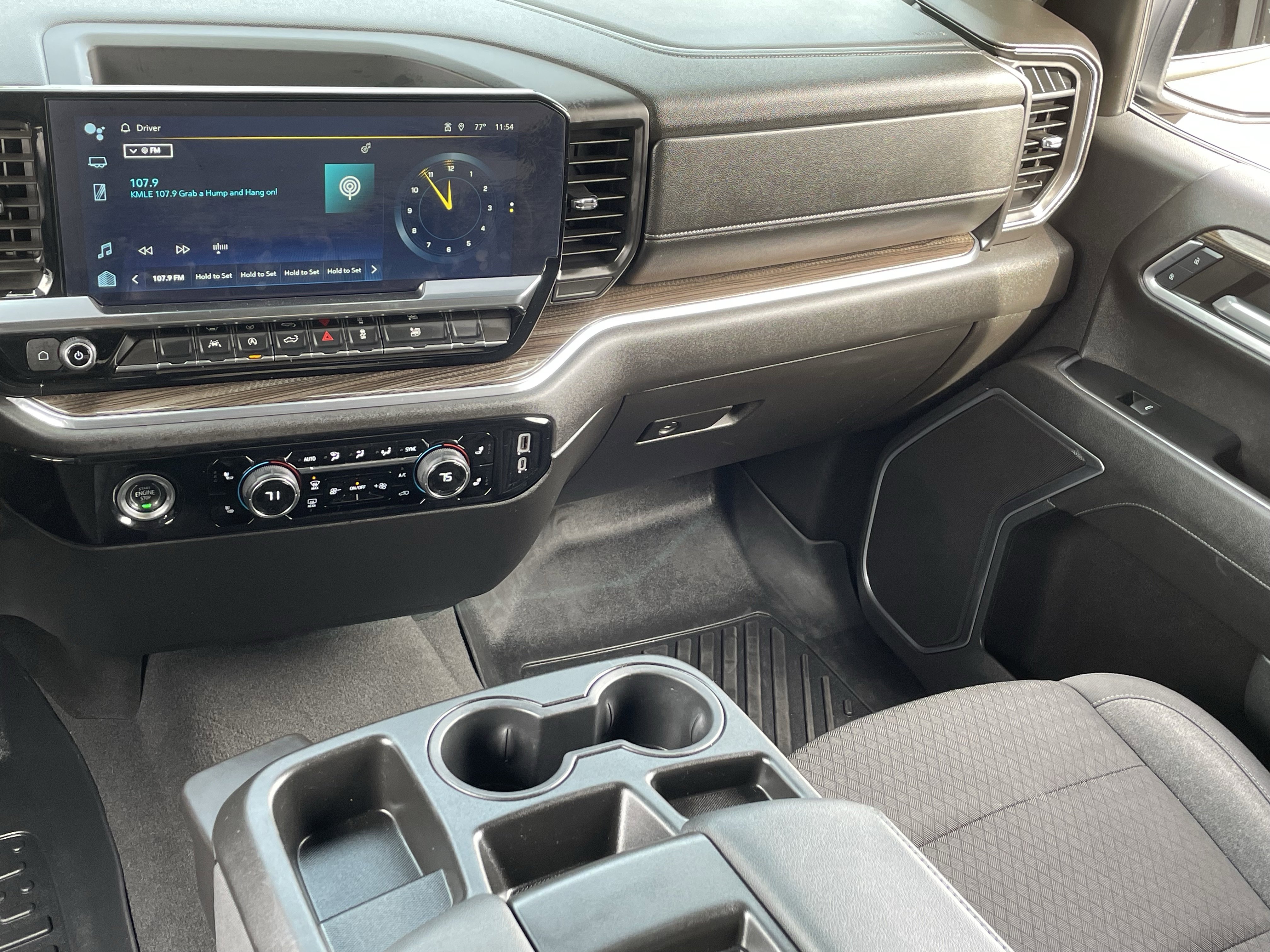 Used 2024 Chevrolet Silverado 1500 RST image 15