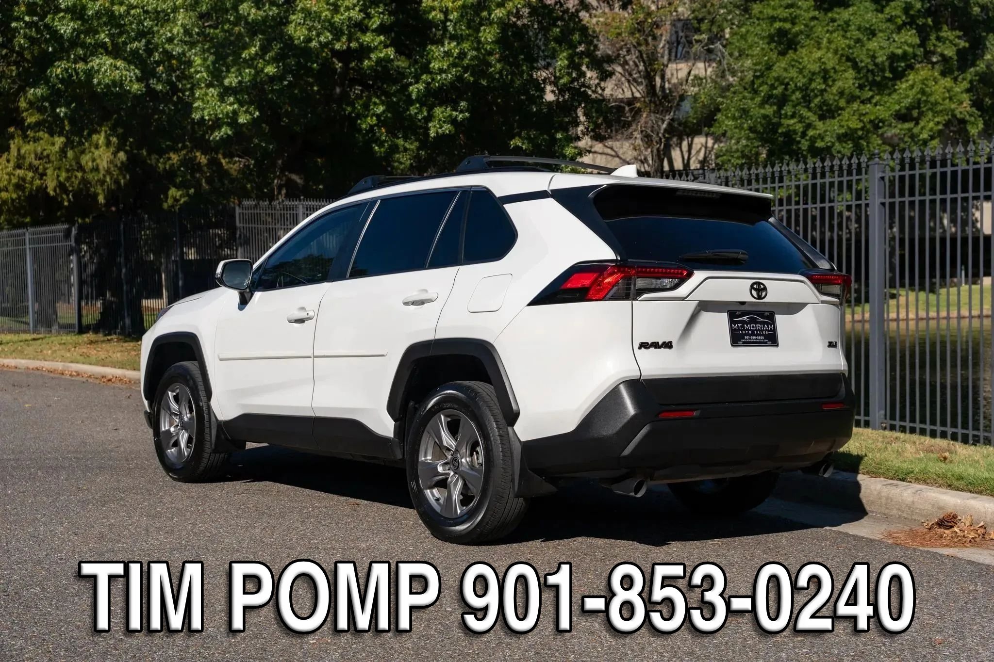 Used 2025 Toyota RAV4 XLE w/ Convenience Package FWD image 9