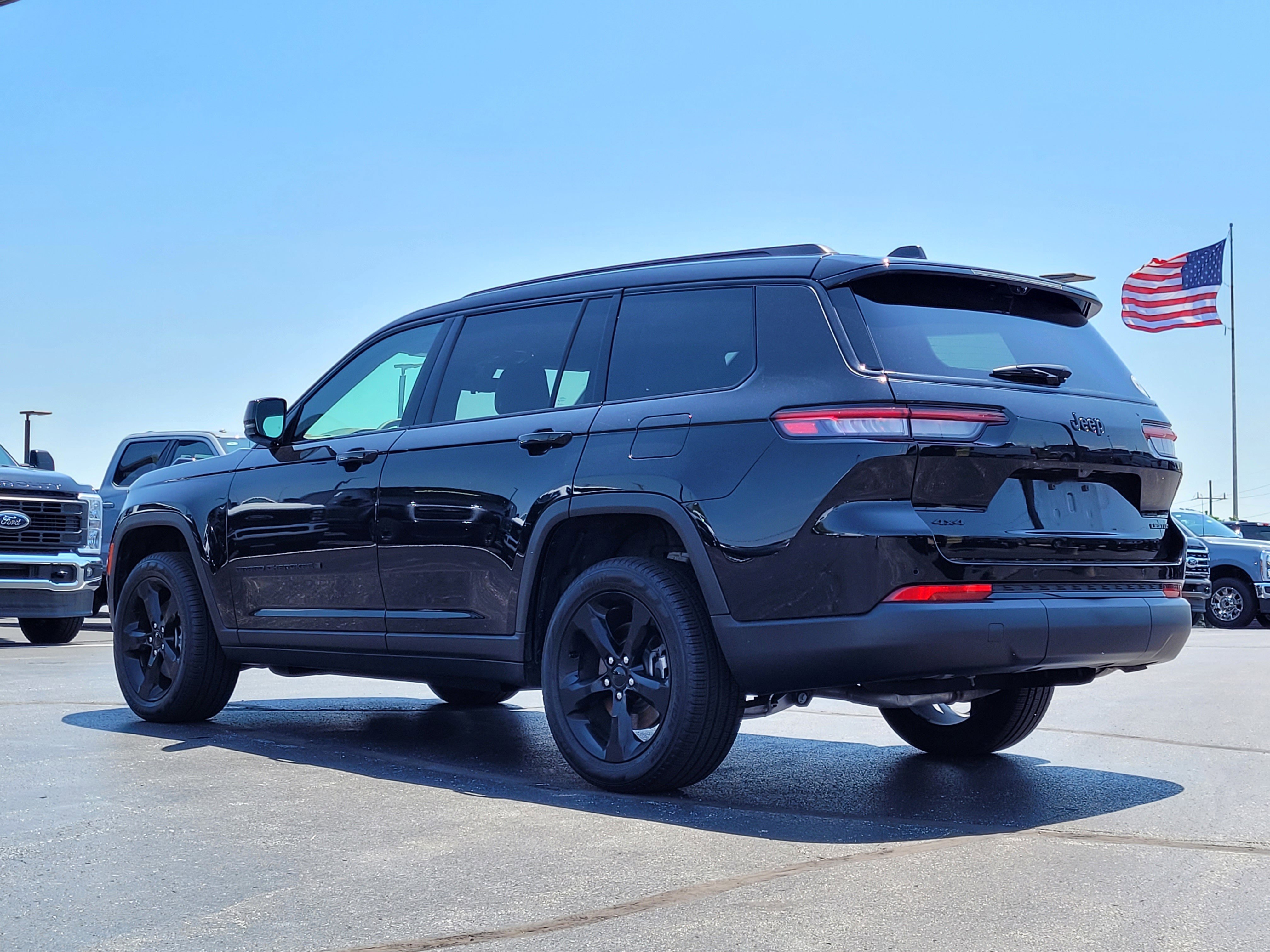 Used 2025 Jeep Grand Cherokee L Limited w/ Luxury Tech Group II AWD/4WD image 6