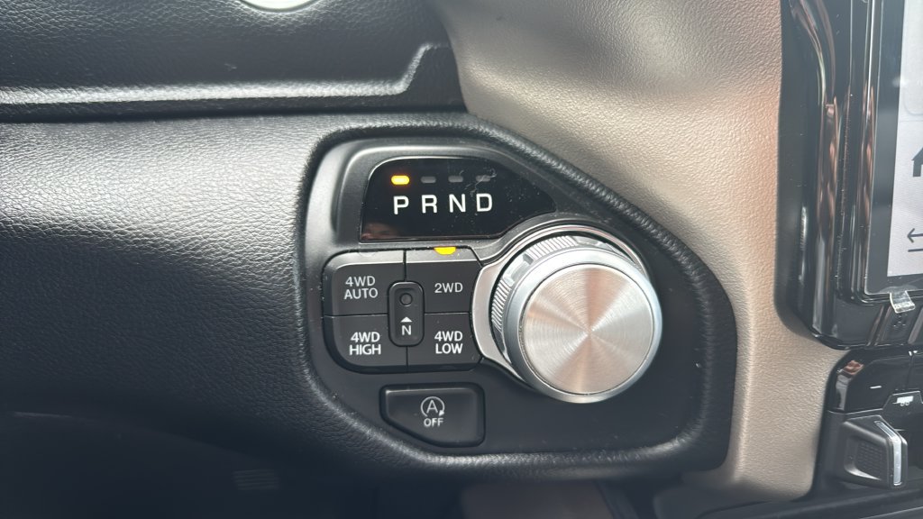 Used 2019 RAM 1500 Laramie w/ Sport Appearance Package AWD/4WD image 22