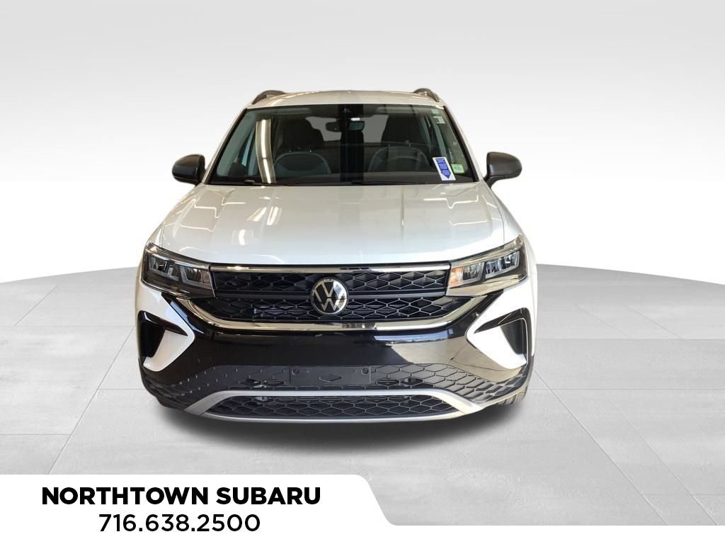 Used 2023 Volkswagen Taos S w/ Driver Assistance Package AWD/4WD image 4