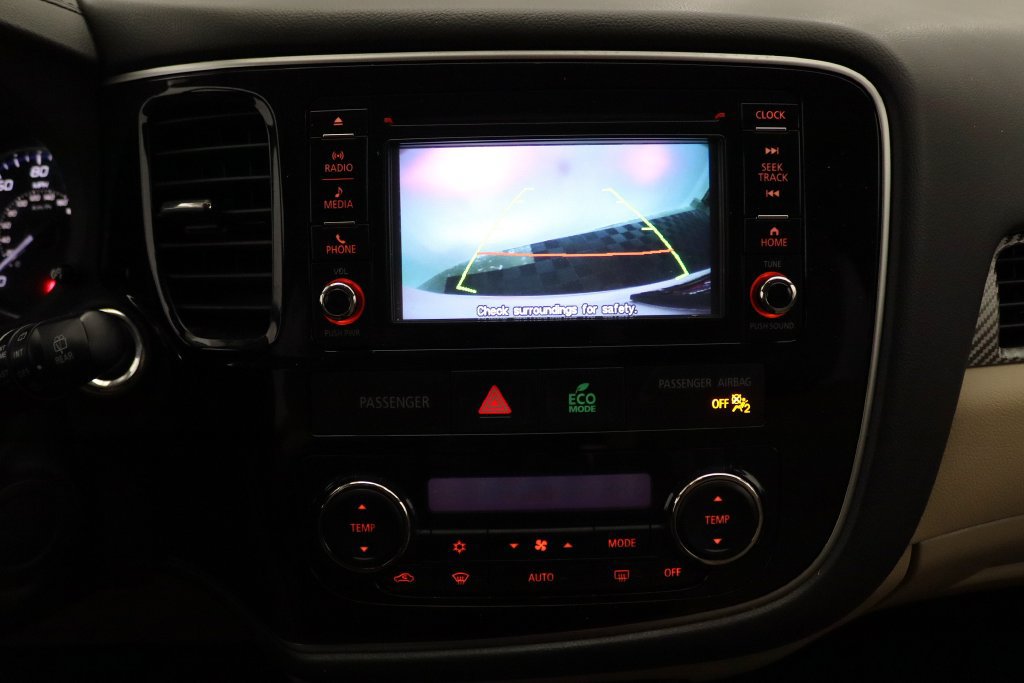 Used 2016 Mitsubishi Outlander SE FWD image 27