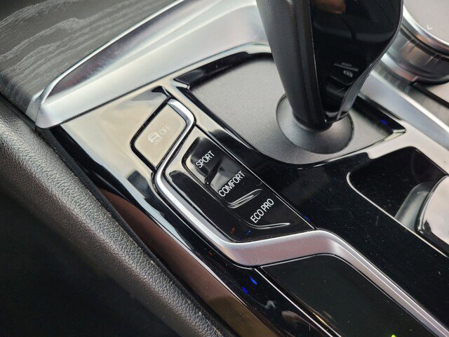 Used 2023 BMW 530i xDrive image 34