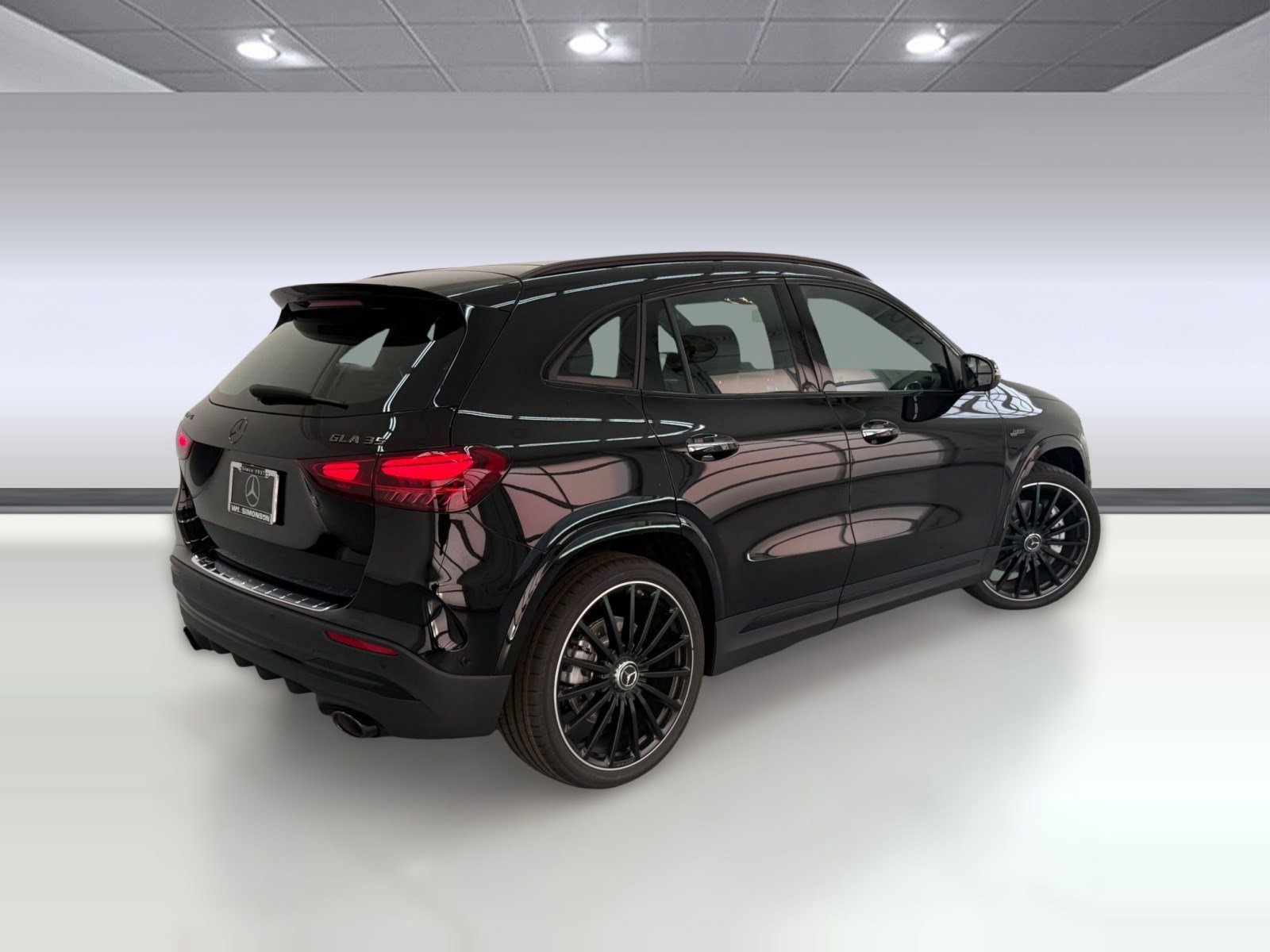 New 2026 Mercedes-Benz GLA 35 AMG 4MATIC image 8
