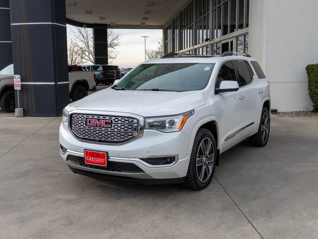 Used 2017 GMC Acadia Denali w/ Technology Package image 3