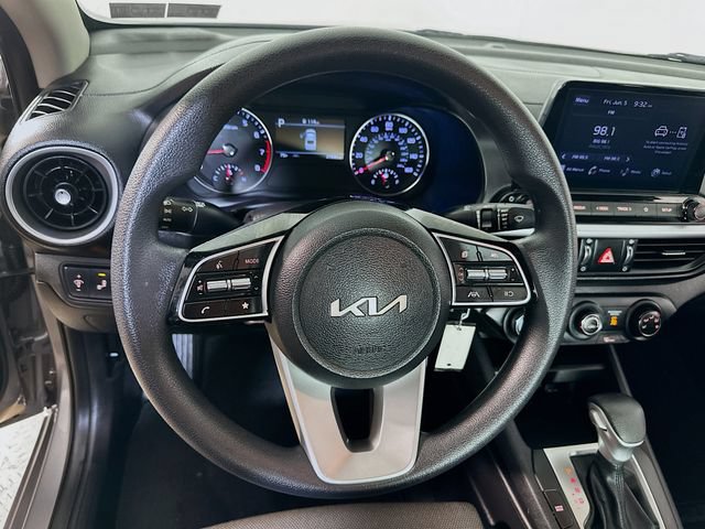 Used 2023 Kia Forte LXS w/ LXS Technology Package FWD image 12