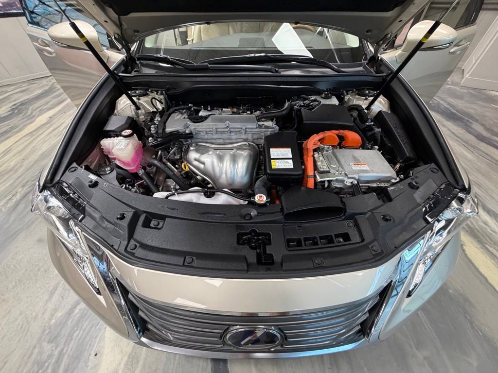 Used 2017 Lexus ES 300h w/ Luxury Package image 61