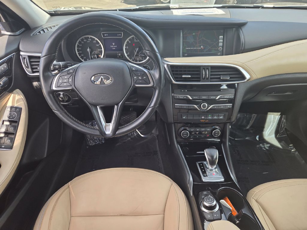 Used 2017 INFINITI QX30 Premium w/ Navigation Package AWD/4WD image 14