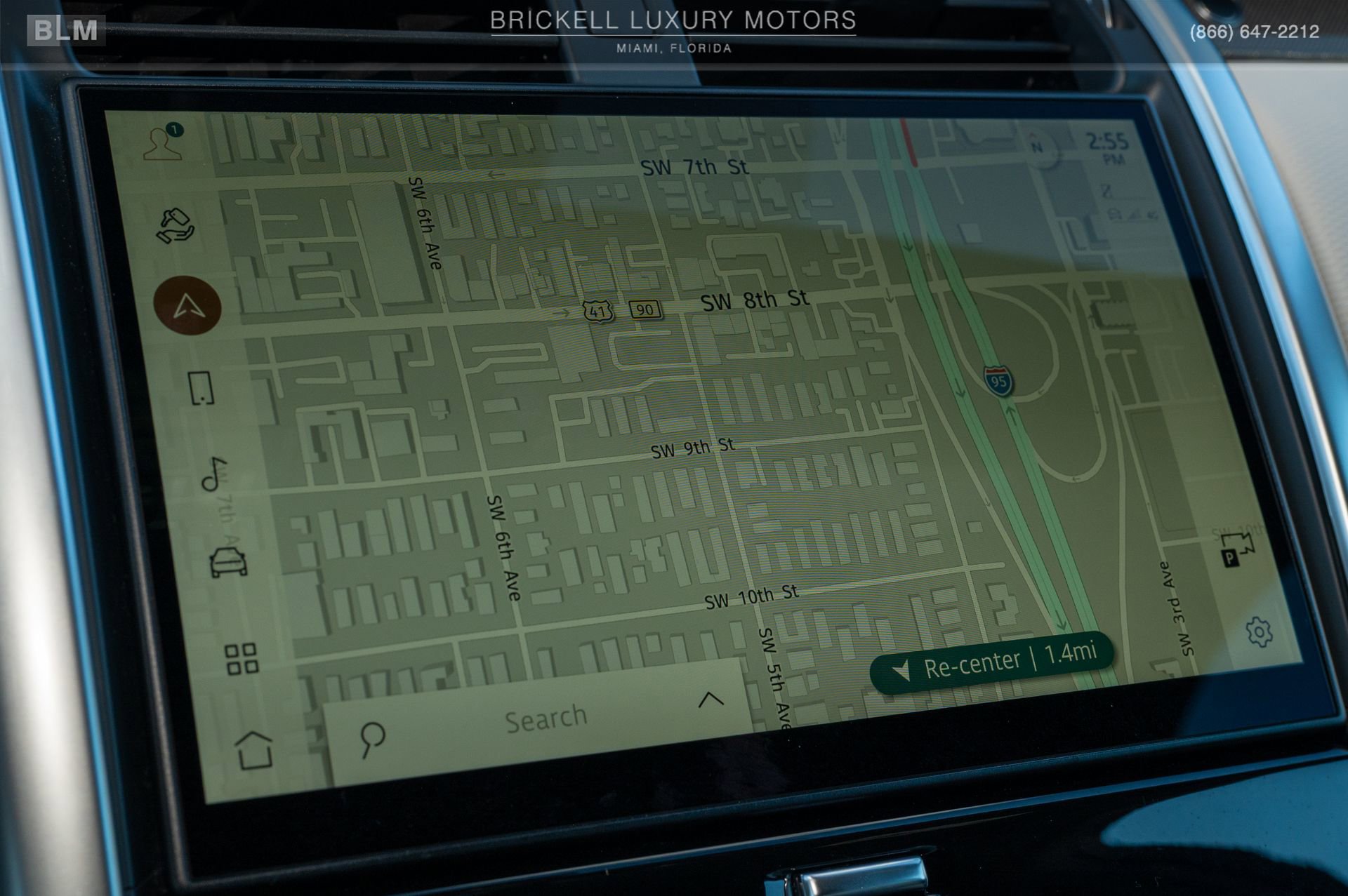 Used 2023 Land Rover Discovery S R-Dynamic image 32