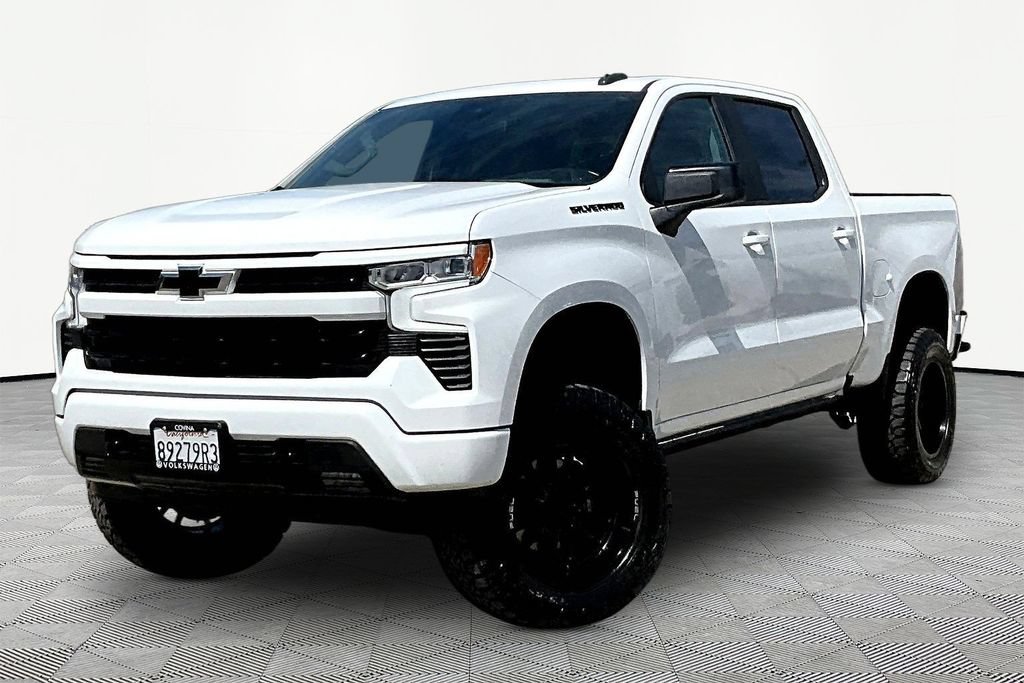 Used 2022 Chevrolet Silverado 1500 RST RWD image 3