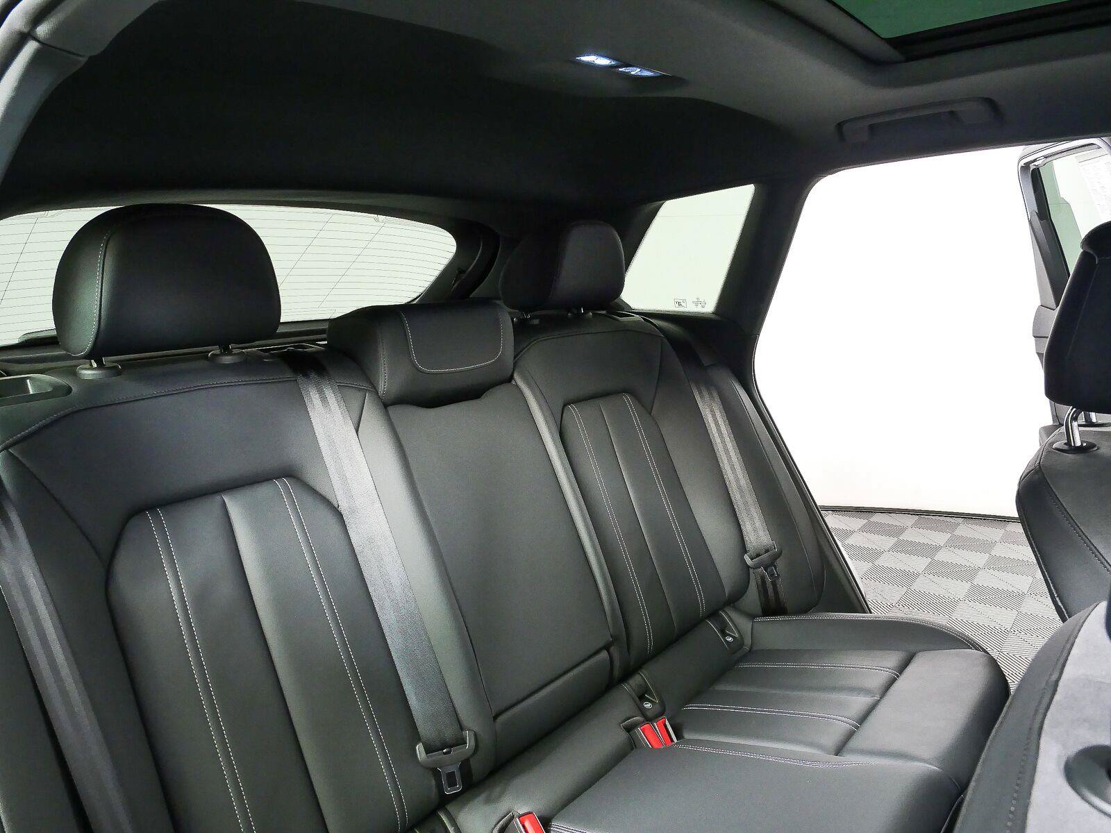 Used 2023 Audi Q4 e-tron Premium Plus w/ Premium Plus AWD/4WD image 24