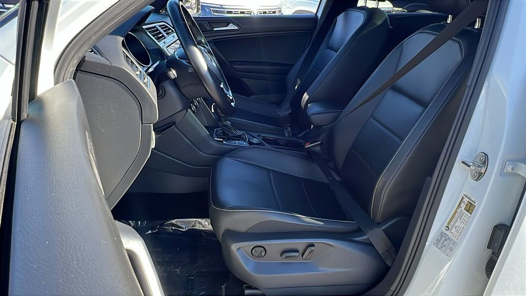 Used 2021 Volkswagen Tiguan SE R-Line image 20