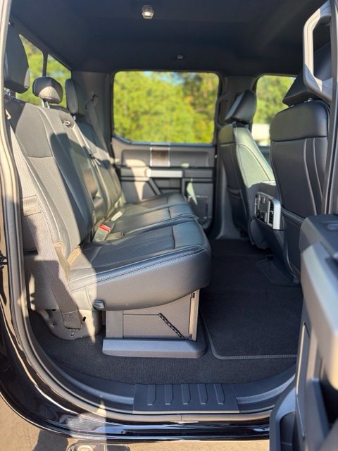 Used 2022 Ford F350 Lariat w/ Lariat Ultimate Package AWD/4WD image 15