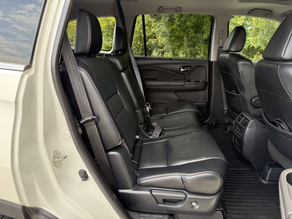 Used 2018 Honda Pilot Touring image 25