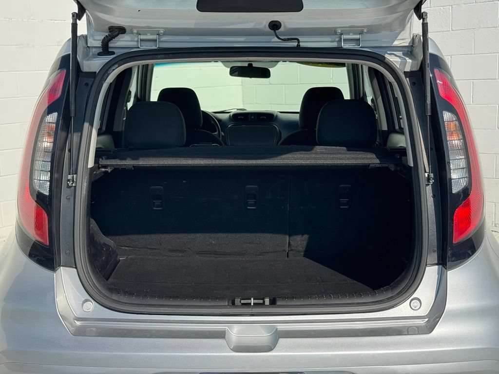 Used 2019 Kia Soul + FWD image 15