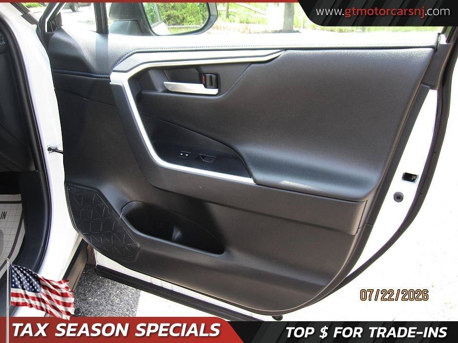 Used 2021 Toyota RAV4 XSE AWD/4WD image 23
