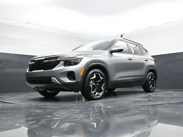 Used 2025 Kia Seltos S image 49