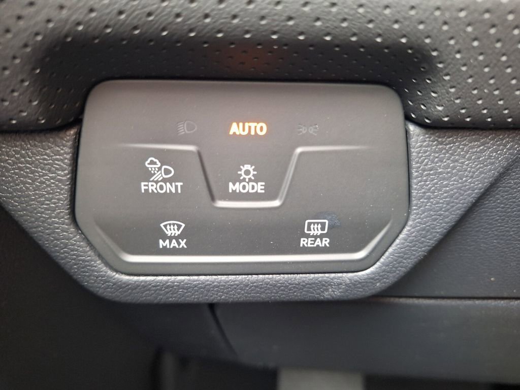 New 2026 Volkswagen Atlas SE FWD image 11