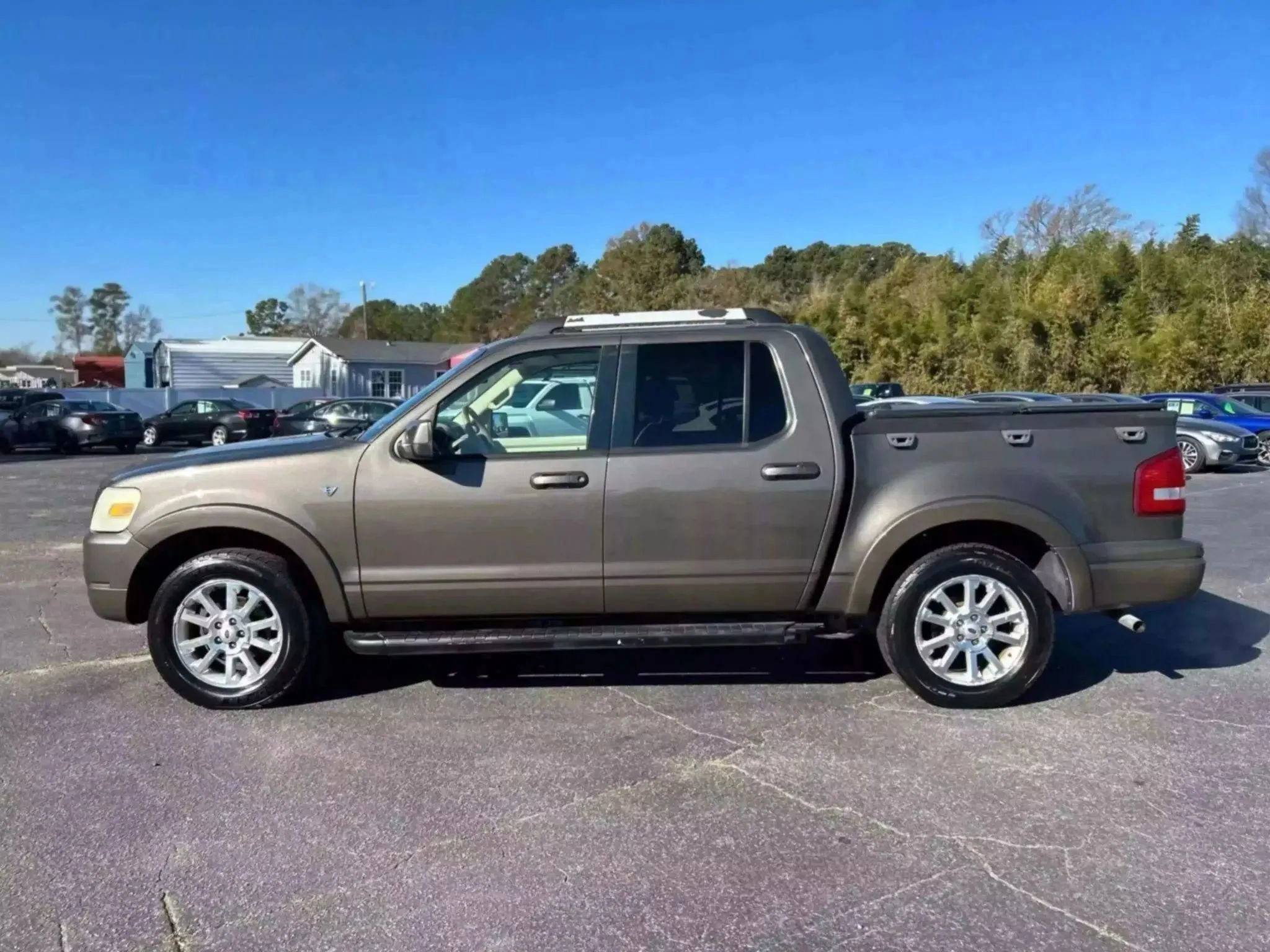Used 2007 Ford Explorer Sport Trac Limited image 11