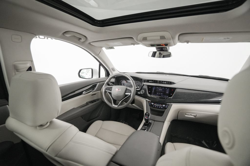 Used 2023 Cadillac XT6 Premium Luxury FWD image 16