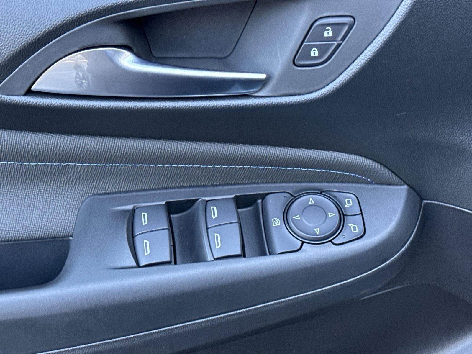 New 2026 Buick Envista Sport Touring w/ Convenience I Package FWD image 15