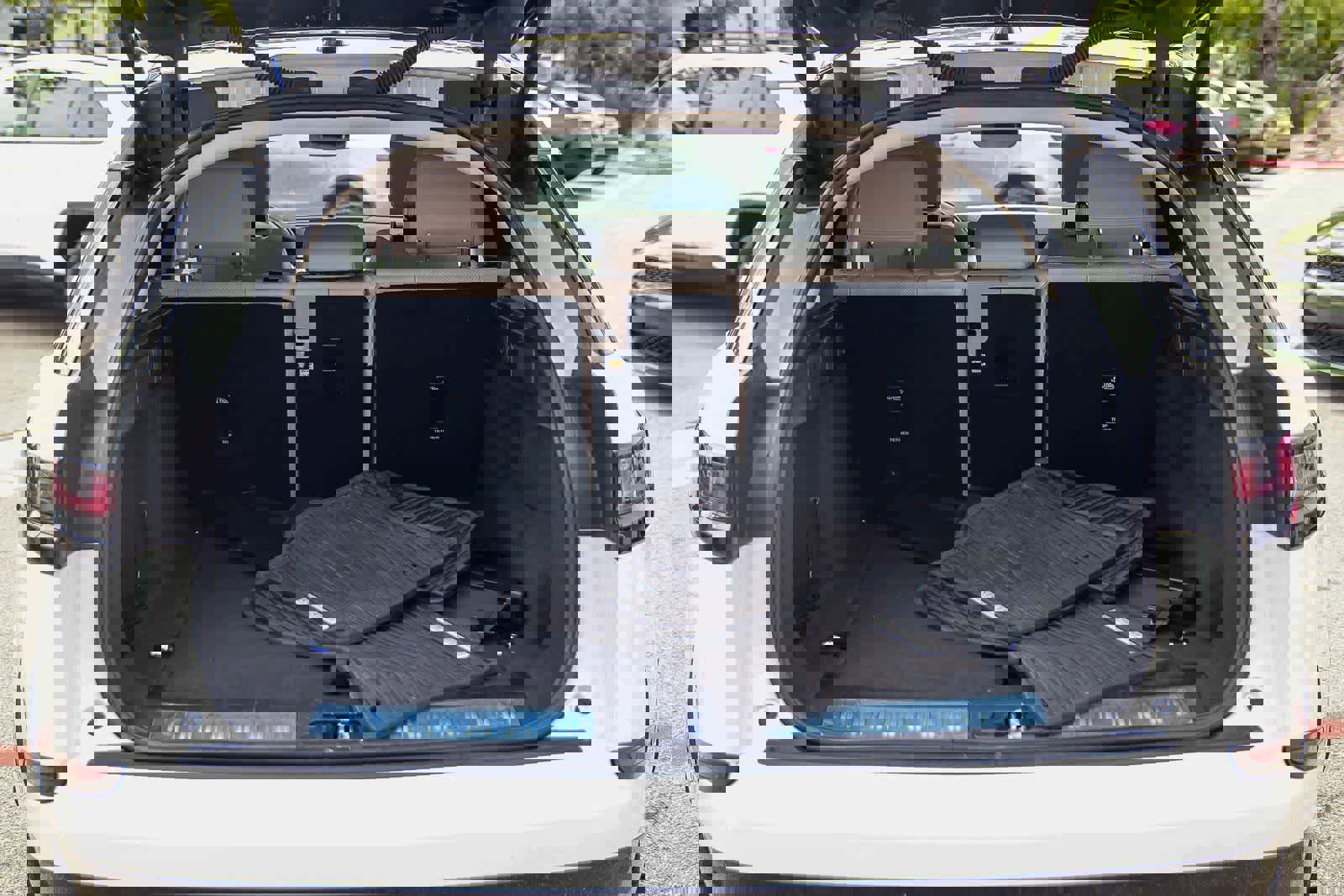 Used 2023 Land Rover Range Rover Velar R-Dynamic S AWD/4WD image 28