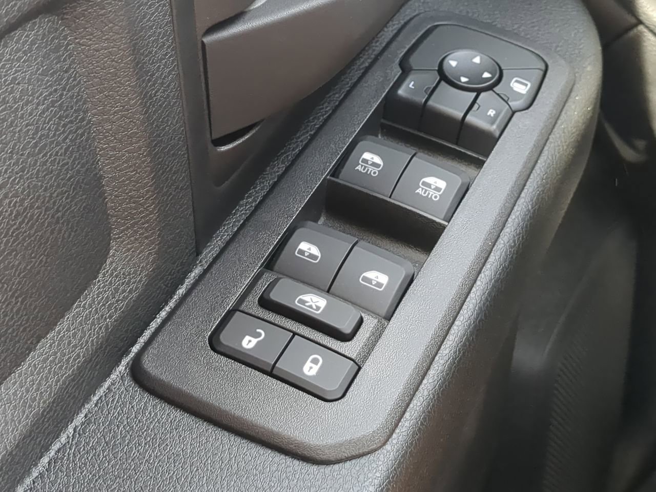 New 2026 RAM 4500 Tradesman w/ Chrome Appearance Group AWD/4WD image 21