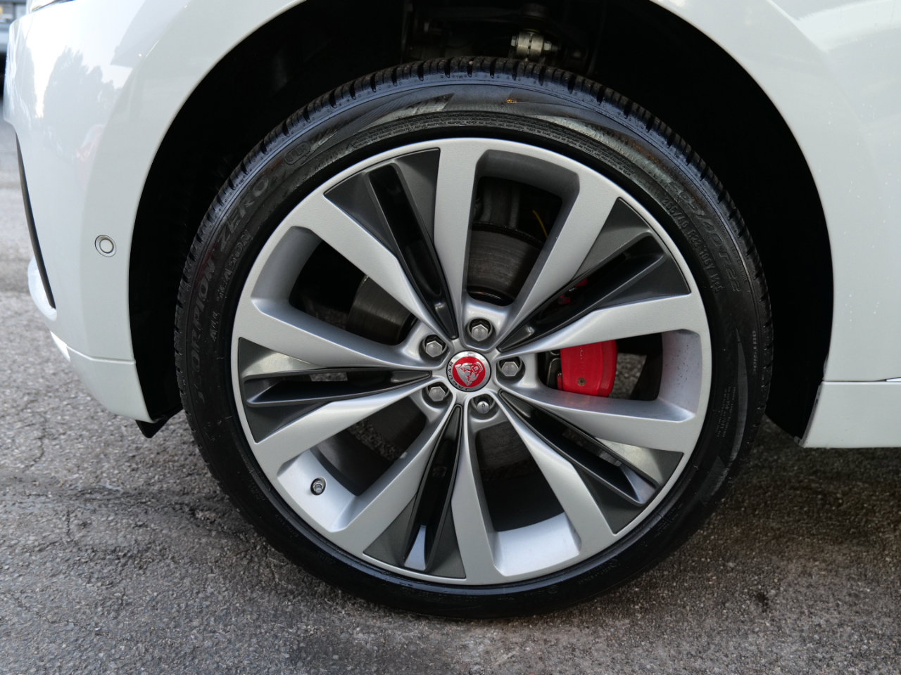 Used 2019 Jaguar F-PACE S image 87