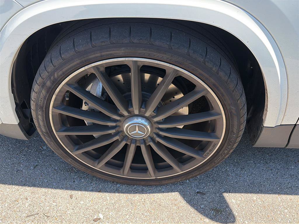 Used 2025 Mercedes-Benz GLA 35 AMG 4MATIC image 11
