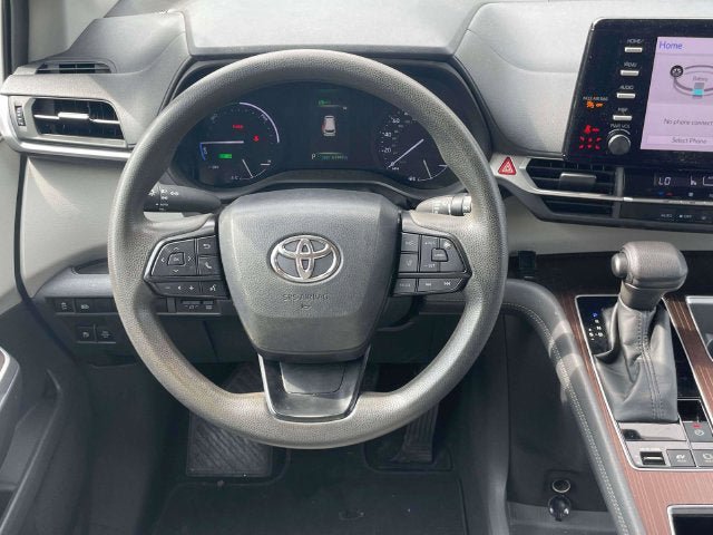 Used 2022 Toyota Sienna LE FWD image 17